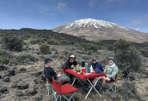 Bestigning av Kilimanjaro, Rongai-leden, del 2