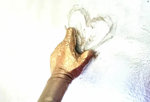 T A N K E K N E P  – Tre händer