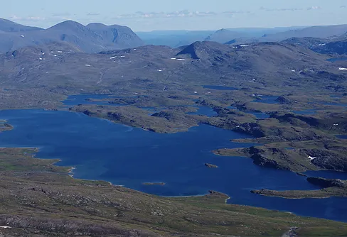 En (s)vindlande färd mot Jiegnáffos topp