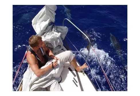 En budgetseglares guide till en världsomsegling i orkansäsong