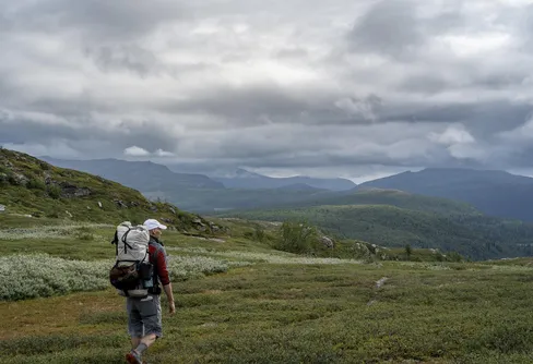 Walkabout I Sareks utkant.
