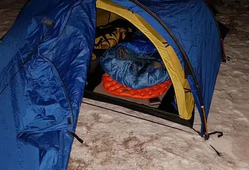 2019 års första natt i tält