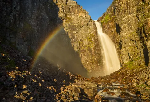 Njupeskär under morgonljuset