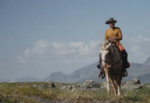 Oskar var först att rida genom fjällkedjan: 