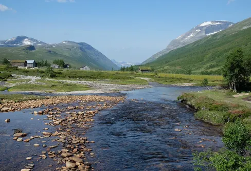 Geithetta, Trollhetta, och däremellan en av de största sätrarna