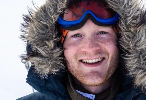 Rekordmånga anmälda till årets Vita Bandet – Elijah först ut