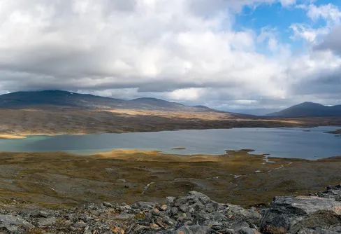Rähtjáttjåhkkå och Ræhtjátvágge.