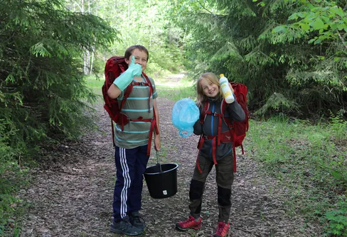 Med skurhinken på Bergslagsleden