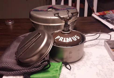 Gaskök och kokkärl på en budget