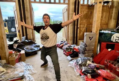 Expedition Defender X. Från London Till New York