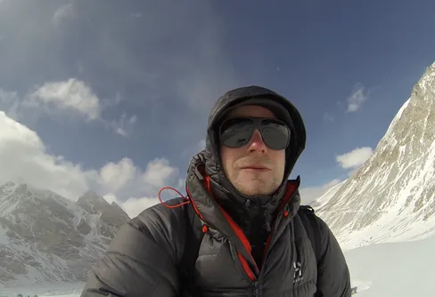 Robin Trygg tar sig an två av världens högsta berg