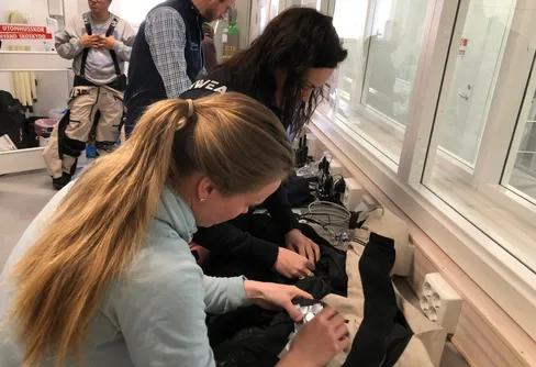 Friluftsutrustning utvecklas i universitetslabb