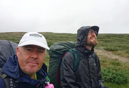 Till Álájávrre - tältning vid foten av Àlátjåhkkå