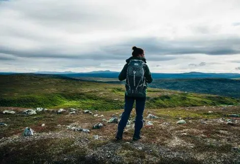 Outnorth och Haglöfs skänker pengar till Svenska Turistföreningen