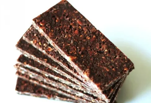 Torkade hallon- och chokladrutor