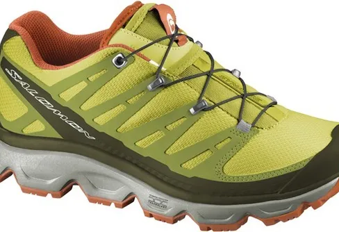 Walkingsko för snabba vandringar och äventyr