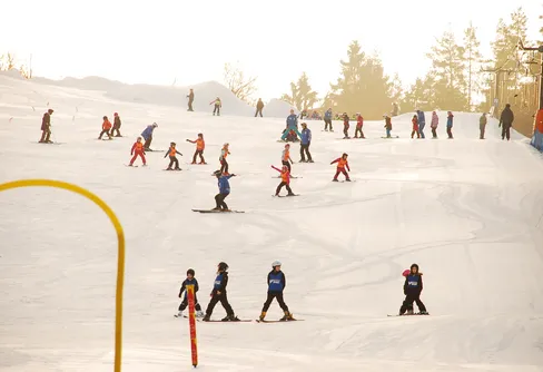 Barns och ungas skidåkande hotas av höga elpriser