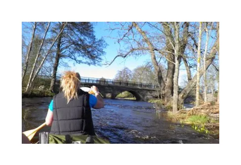 Maj månads ”Adventure Nights 2013” avverkades under en paddeltur på Tämnarån i Uppland