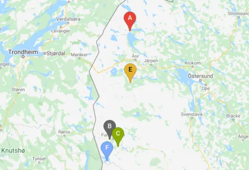 Flera Vita bandetdeltagare på väg