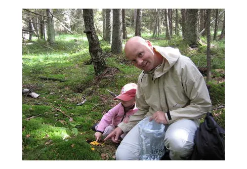 Tunga steg i SVAMPSKOGEN, anno 2010 och 2007...