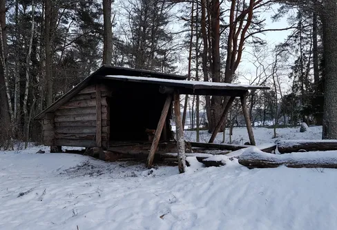 En januarinatt i vindskyddet på Råholmen på norra Bogesundslandet