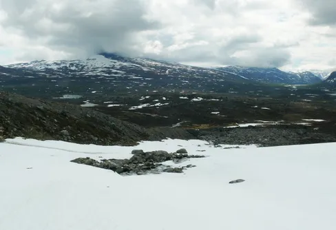 Sarekvandring i snösmältningstider (2)