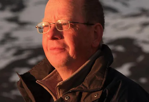 Utsidan intervjuar Hans Fowelin inför boksläppet