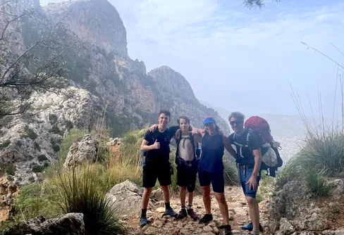 Vandring i Mallorcas Sierra de Tramuntana: G221 genom historiska landskap