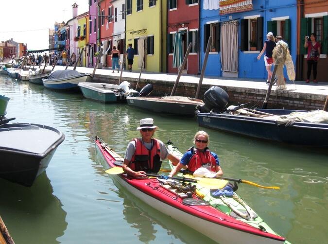 Färgglada hus på Burano