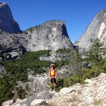 Dag 1: På väg upp från dalen passerar vi Half Dome och några andra toppar