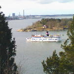 Strömma Kanalbåten Stockholm framför Fjäderholmarna