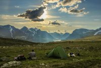 Camp 2 med utsikt över Rapadalen.jpg