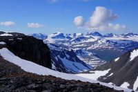 01 Utsikt år 2015 från Gådoktjåhkkå 1920m mot Dielmma.JPG