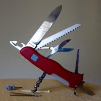 Min Victorinox 0.9023 Outrider, röd, 4.jpg